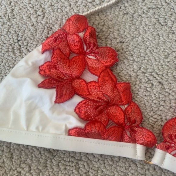 Blue Life Swim / Planet Blue Bikini Top red floral - Picture 3 of 5